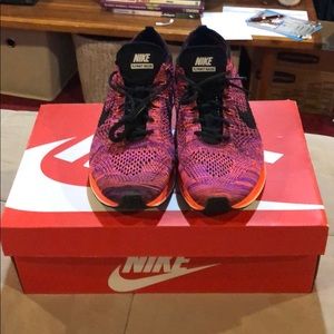 Nike flyknit racers - acai berry - Size 9